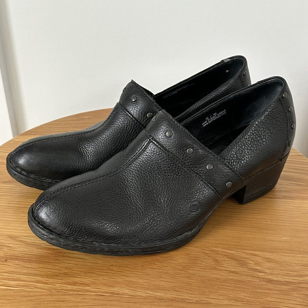 BORN Black Leather‎ Slip On Studded Clogs Comfort   WOMEN'S 10 US 42EU Clog Heel